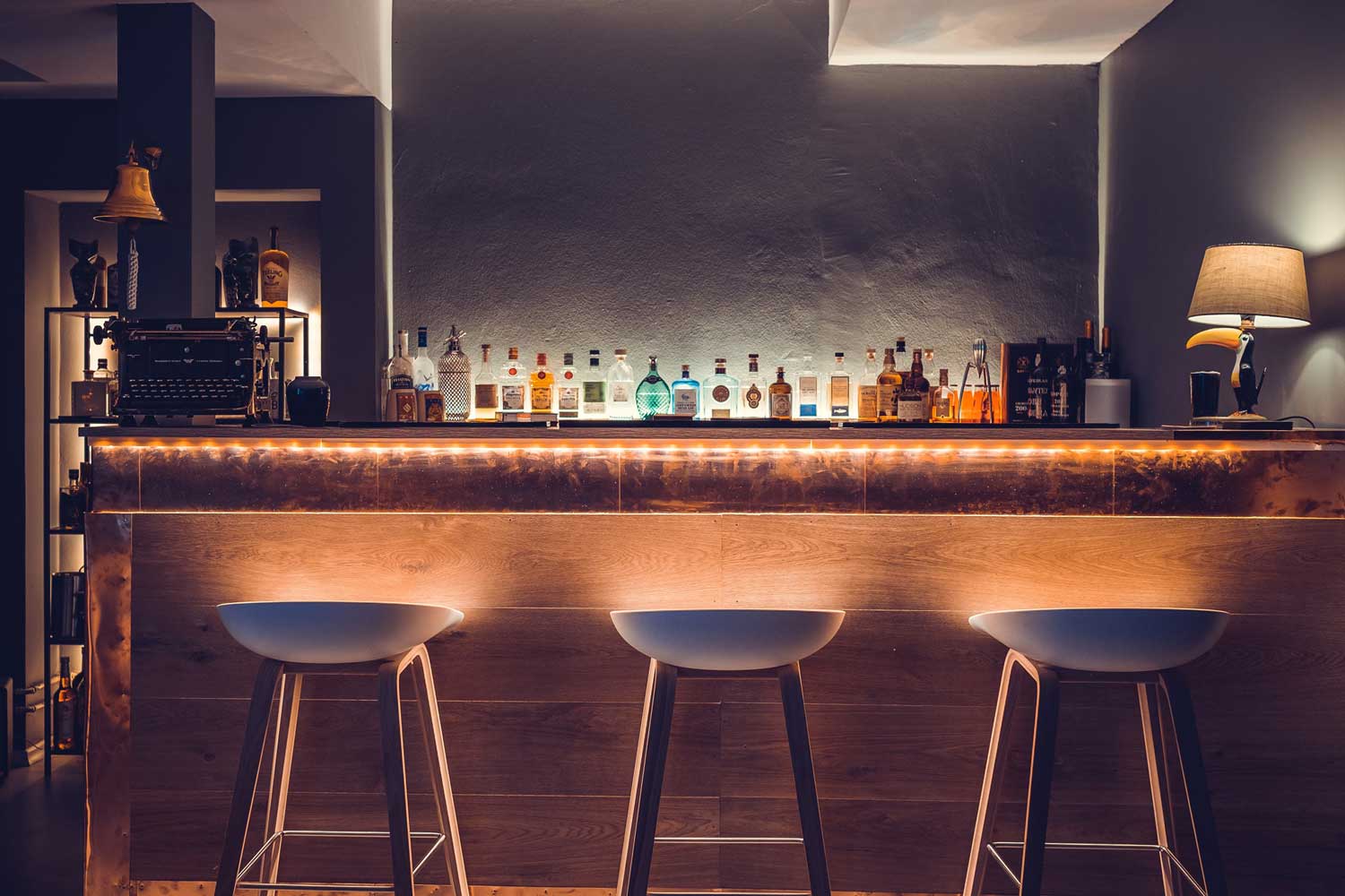 Hinter den Kulissen: Gin And Talk